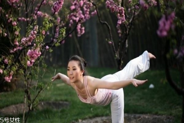 365体育亚洲官网入口欢迎您练习瑜伽有什么好处 练习瑜伽的功效(图3)